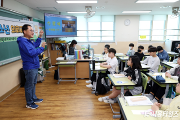 안광률 도의원, 은빛초 청소년의회교실 찾아 소통