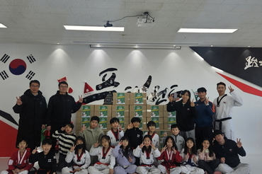 품태권도 거북섬동, 아이들의 소중한 마음 담긴 라면 900개 후원