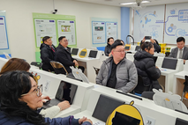 몽골 교육청이 찾은 한국 미래교실… 시흥능곡초 ‘에듀온’ 주목