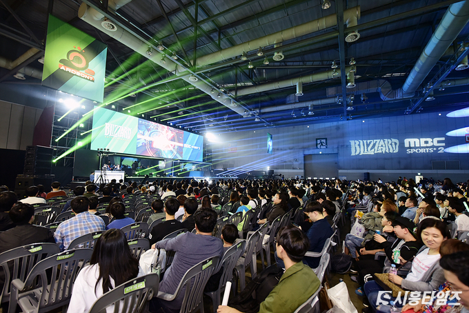 자료사진: 지난 2018년 열린 e-스포츠 대회 모습. 출처 경기도.