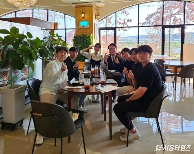 시흥시 청년예술단체 간담회 모습. 글/사진: 김경민 아마츄어작업실 대표