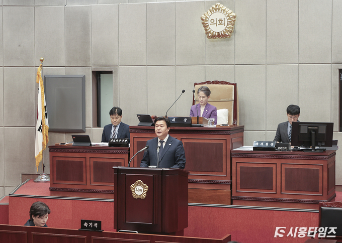 임병택 시흥시장이 23일 시의회에서 시정연설을 하고 있다. 자료제공: 시흥시