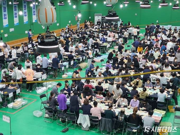 자료사진: 시흥시 개표장 모습. 시흥타임즈 DB