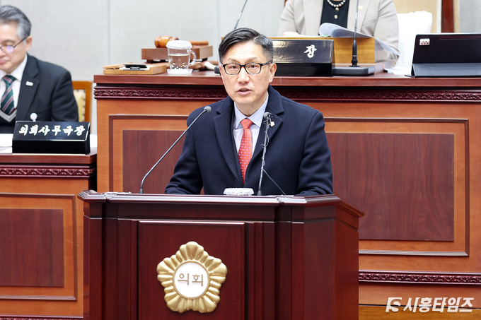 이건섭 시의원이 장현지구 데이터센터 건립의 전면 백지화를 촉구하는 결의안을 대표발의했다.